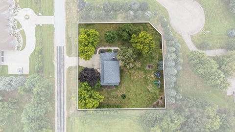 Tiny photo for 4200 Tanglewood Road, Bettendorf, IA 52722 (MLS # 12760455)