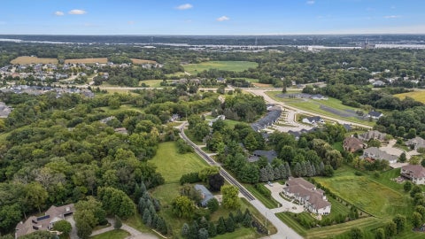 Tiny photo for 4200 Tanglewood Road, Bettendorf, IA 52722 (MLS # 12760455)