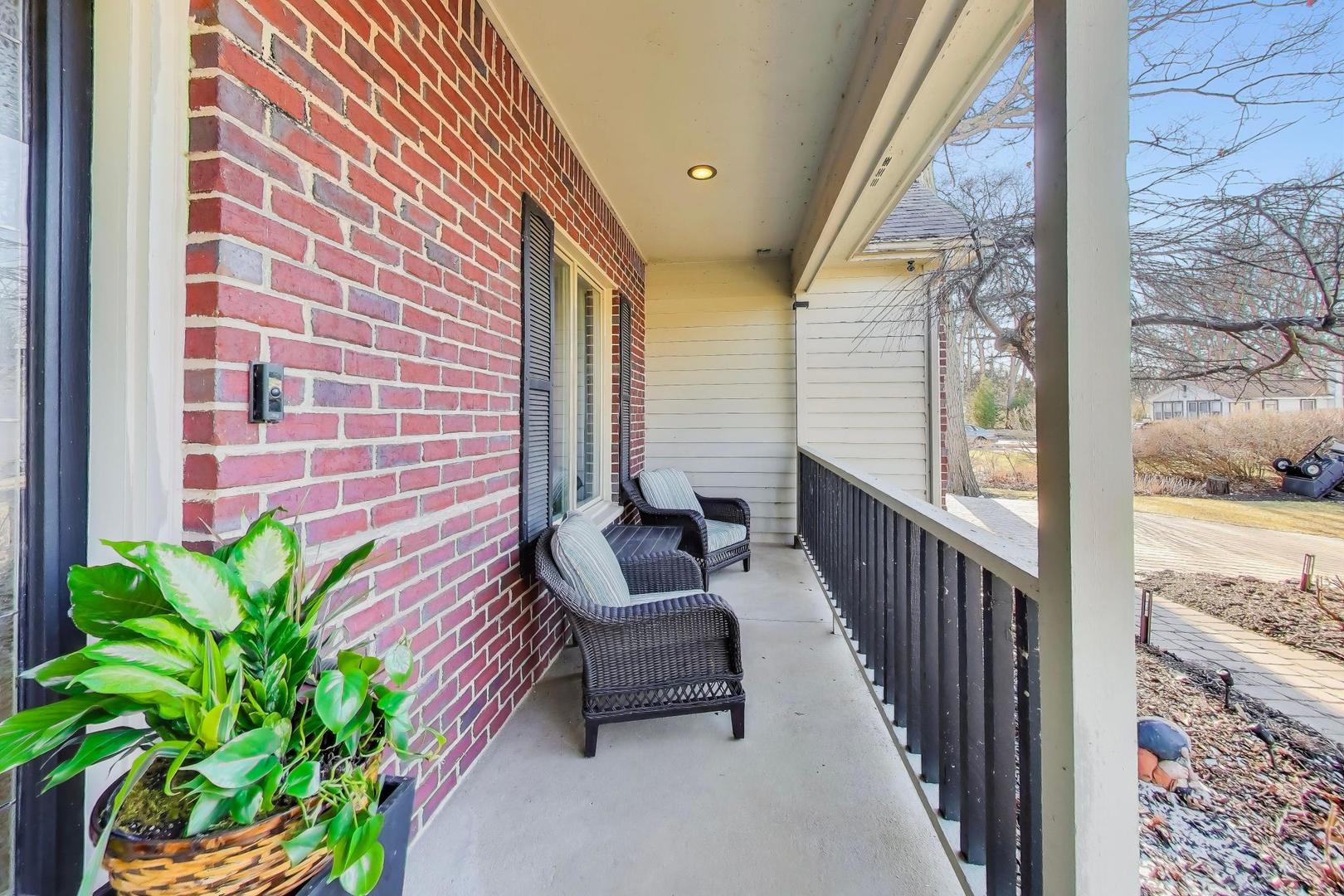 42429 N Woodbine Avenue