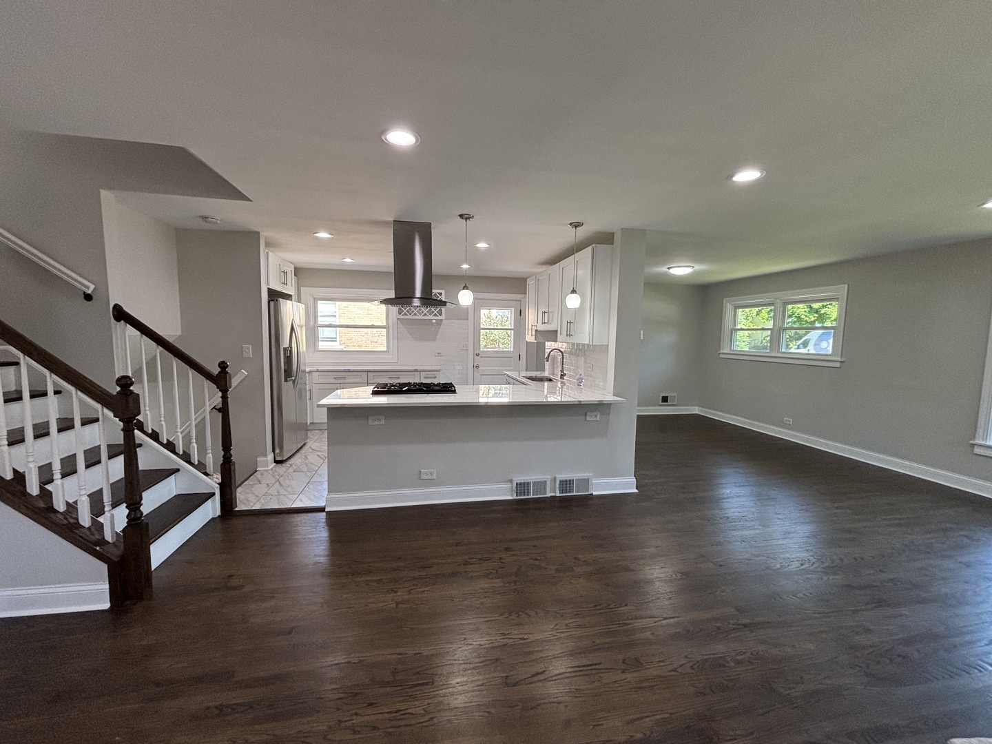 2036 Lake Avenue