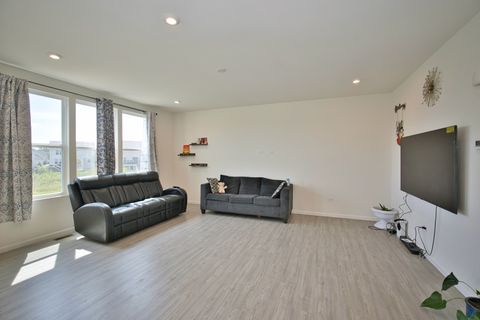 Tiny photo for 1447 Kessler Drive, Mundelein, IL 60060 (MLS # 12442720)