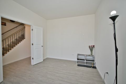 Tiny photo for 1447 Kessler Drive, Mundelein, IL 60060 (MLS # 12442720)