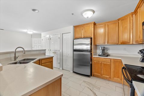 Tiny photo for 714 W 63rd Street #202, Westmont, IL 60559 (MLS # 12489939)