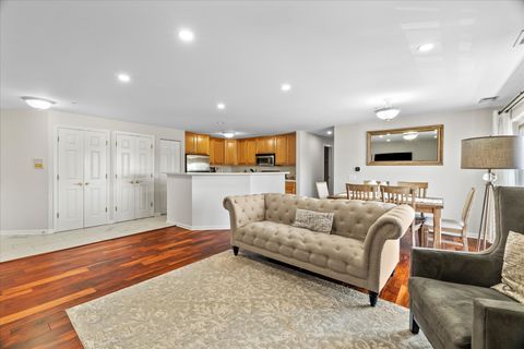 Tiny photo for 714 W 63rd Street #202, Westmont, IL 60559 (MLS # 12489939)