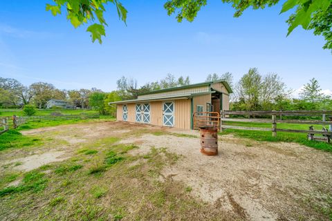 Tiny photo for 1977 County Line Road, Sandwich, IL 60548 (MLS # 12638283)