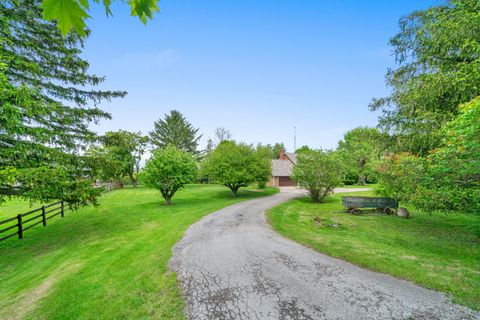 Tiny photo for 1977 County Line Road, Sandwich, IL 60548 (MLS # 12638283)