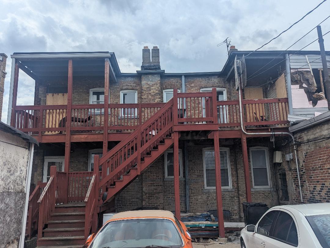 5725 W Division Street