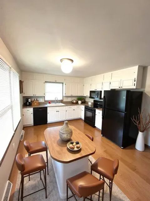 Tiny photo for 2843 193rd Street, Lansing, IL 60438 (MLS # 12548326)