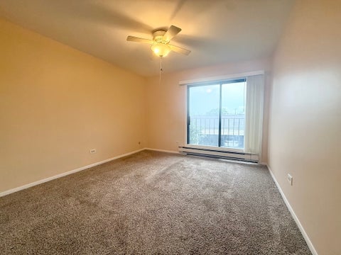 Tiny photo for 200 S Waters Edge Drive #202, Glendale Heights, IL 60139 (MLS # 12695164)