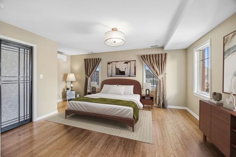 Tiny photo for 420 Pennsylvania Way, Oak Park, IL 60302 (MLS # 12578895)