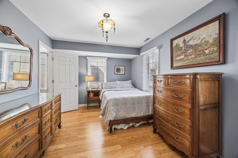 Tiny photo for 420 Pennsylvania Way, Oak Park, IL 60302 (MLS # 12578895)