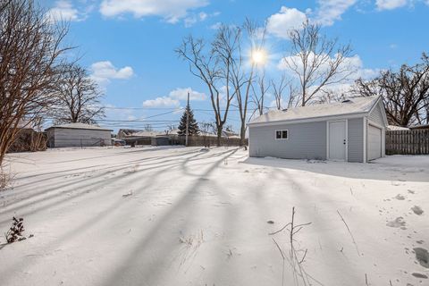 Tiny photo for 225 Sunrise Avenue, Willowbrook, IL 60527 (MLS # 12556979)