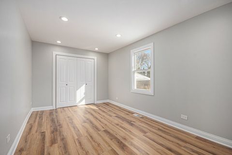 Tiny photo for 225 Sunrise Avenue, Willowbrook, IL 60527 (MLS # 12556979)