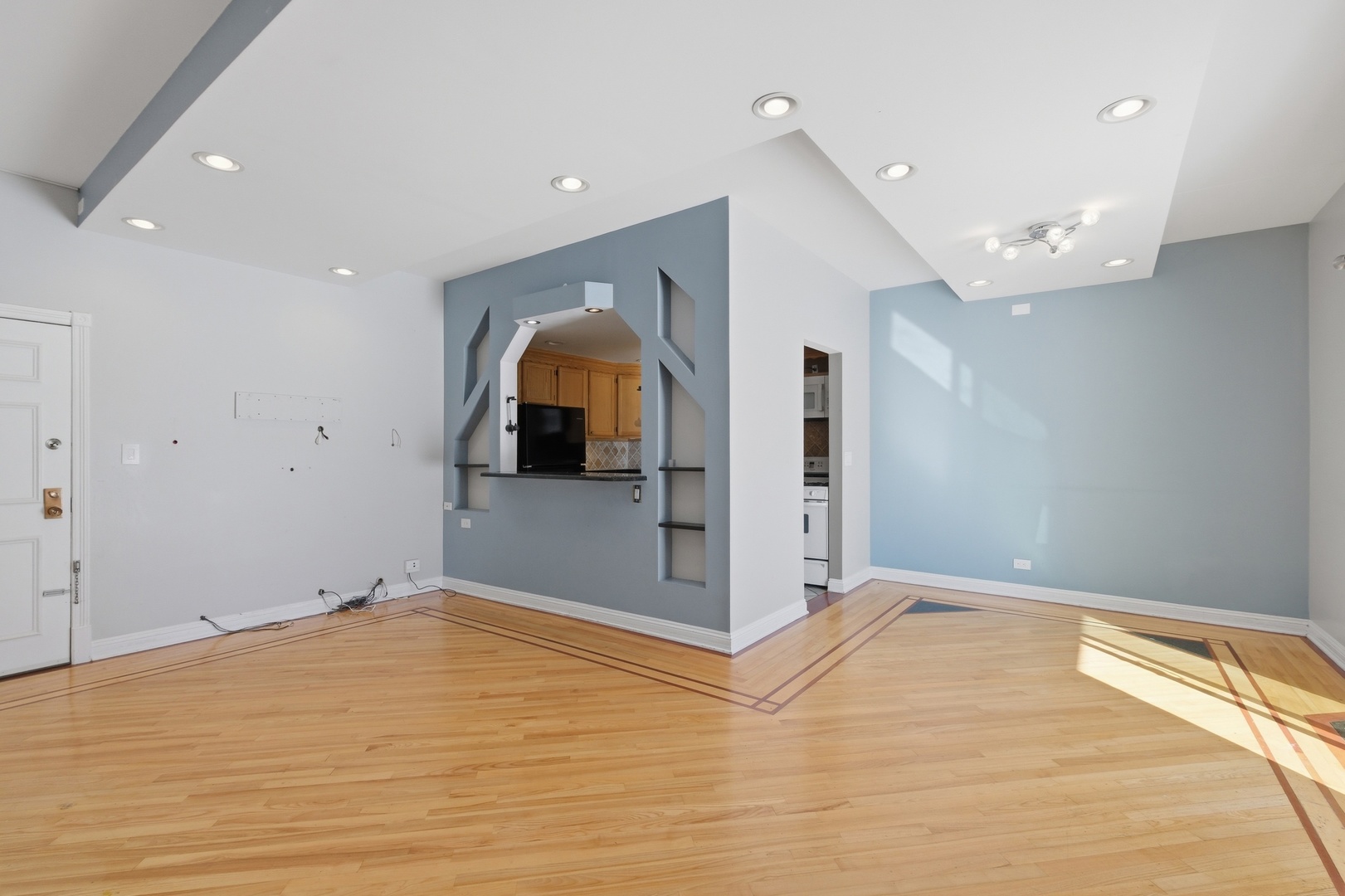 1463 Mercury Drive 115