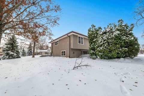 Tiny photo for 66 Timberline Drive, Lemont, IL 60439 (MLS # 12525578)