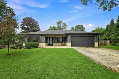 Photo of 9S580 Clarendon Hills Road, Willowbrook, IL 60527 (MLS # 12739824)
