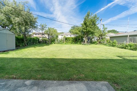 Tiny photo for 110 S Evergreen Avenue, Addison, IL 60101 (MLS # 12375593)