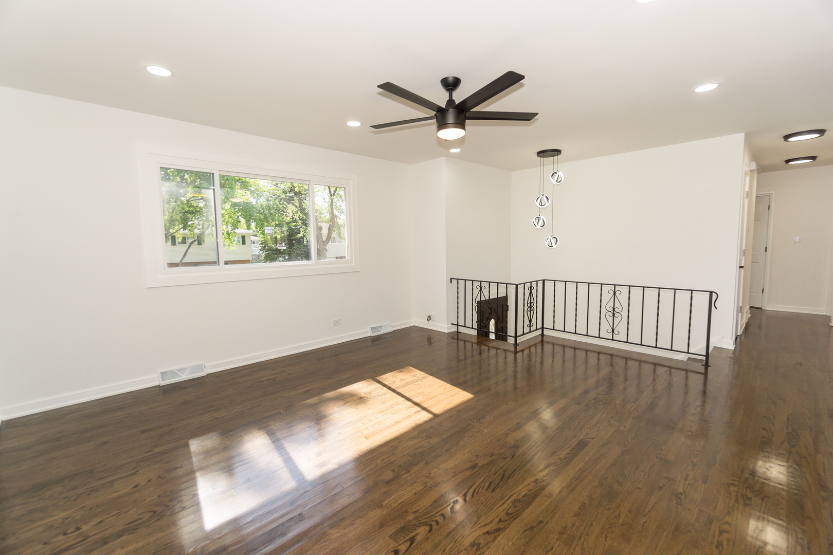 110 S Evergreen Avenue