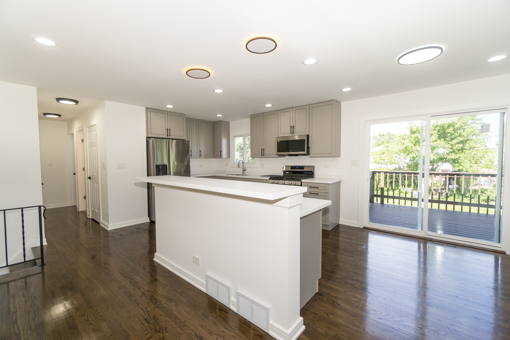 110 S Evergreen Avenue