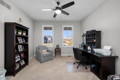 Tiny photo for 4345 PRESTWICK Court, Bettendorf, IA 52722 (MLS # QC4269093)