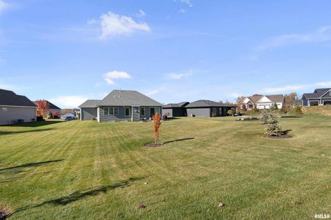 Tiny photo for 4345 PRESTWICK Court, Bettendorf, IA 52722 (MLS # QC4269093)
