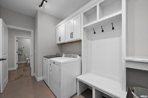 Tiny photo for 4345 PRESTWICK Court, Bettendorf, IA 52722 (MLS # QC4269093)