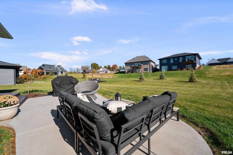 Tiny photo for 4345 PRESTWICK Court, Bettendorf, IA 52722 (MLS # QC4269093)