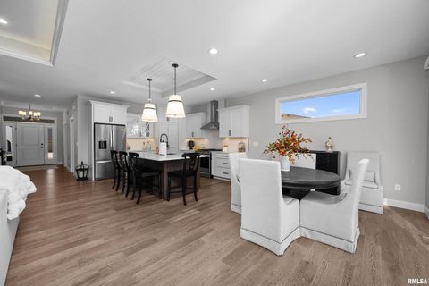 Tiny photo for 4345 PRESTWICK Court, Bettendorf, IA 52722 (MLS # QC4269093)