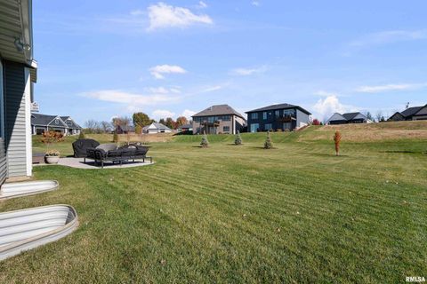 Tiny photo for 4345 PRESTWICK Court, Bettendorf, IA 52722 (MLS # QC4269093)