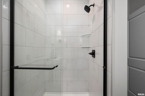 Tiny photo for 4345 PRESTWICK Court, Bettendorf, IA 52722 (MLS # QC4269093)