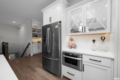 Tiny photo for 4345 PRESTWICK Court, Bettendorf, IA 52722 (MLS # QC4269093)