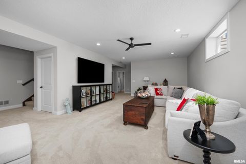 Tiny photo for 4345 PRESTWICK Court, Bettendorf, IA 52722 (MLS # QC4269093)