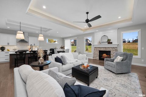 Tiny photo for 4345 PRESTWICK Court, Bettendorf, IA 52722 (MLS # QC4269093)