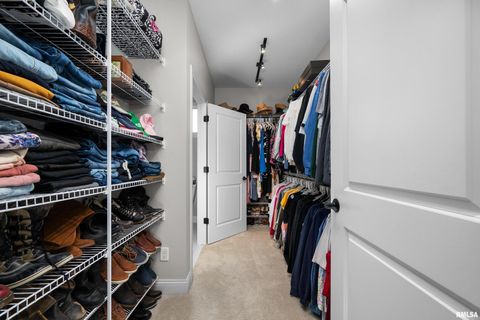 Tiny photo for 4345 PRESTWICK Court, Bettendorf, IA 52722 (MLS # QC4269093)