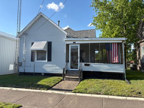Photo of 1614 Pine Street, Murphysboro, IL 62966 (MLS # 12643044)