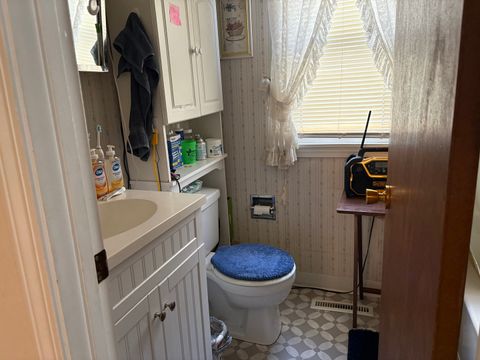 Tiny photo for 1614 Pine Street, Murphysboro, IL 62966 (MLS # 12643044)