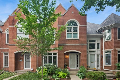 Photo of 4265 W Thorndale Avenue, Chicago, IL 60646 (MLS # 12713494)