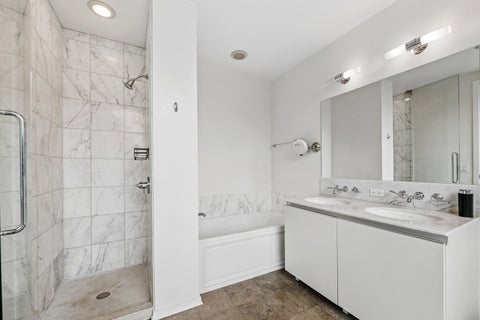 Tiny photo for 600 N Fairbanks Court #1905, Chicago, IL 60611 (MLS # 12773648)