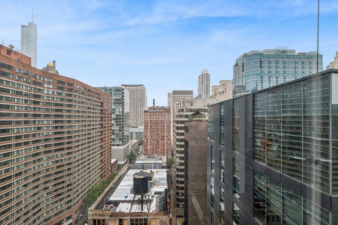 Tiny photo for 600 N Fairbanks Court #1905, Chicago, IL 60611 (MLS # 12773648)