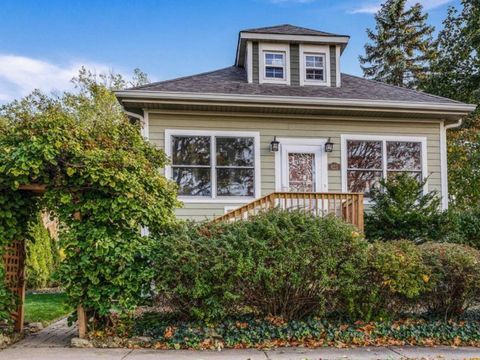 Tiny photo for 623 Franklin Street, Downers Grove, IL 60515 (MLS # 12554468)