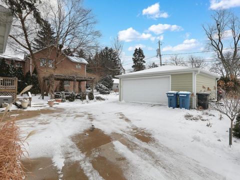 Tiny photo for 623 Franklin Street, Downers Grove, IL 60515 (MLS # 12554468)