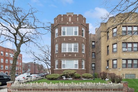 7301 S Constance Avenue Chicago IL 60649