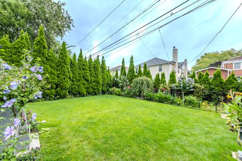 A home in Lincolnwood