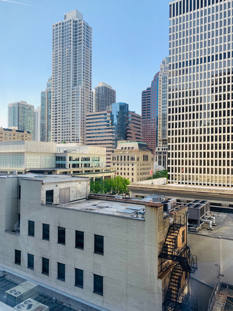 535 N Michigan Avenue 812