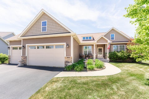 Tiny photo for 2331 Coventry Circle S, Sycamore, IL 60178 (MLS # 12706993)