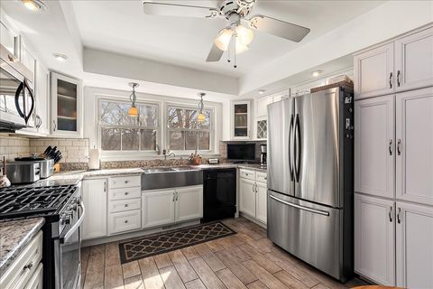 Tiny photo for 809 Elm Street, Flossmoor, IL 60422 (MLS # 12562291)