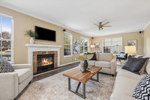 Tiny photo for 1230 W Claridge Court, Palatine, IL 60067 (MLS # 12648527)