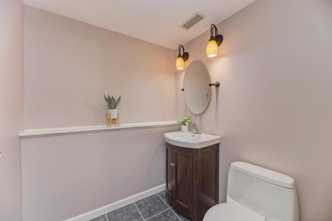 Tiny photo for 182 Lockwood Lane, Bloomingdale, IL 60108 (MLS # 12598404)