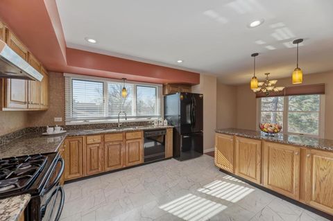 Tiny photo for 182 Lockwood Lane, Bloomingdale, IL 60108 (MLS # 12598404)