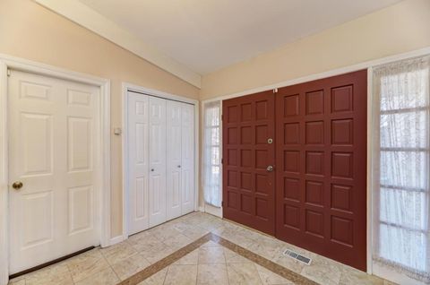 Tiny photo for 182 Lockwood Lane, Bloomingdale, IL 60108 (MLS # 12598404)